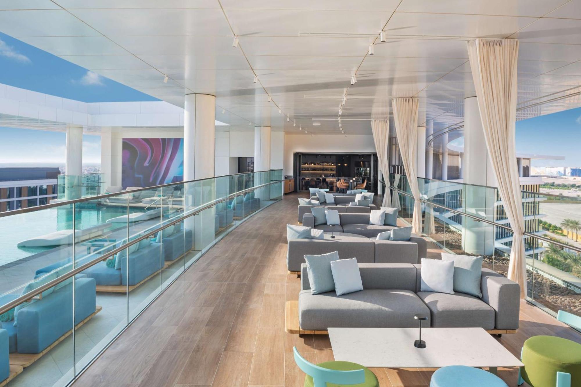 The Wb Abu Dhabi, Curio Collection By Hilton酒店 外观 照片 The Sky Bar